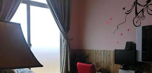 Longtou Cabin Family Hotel - Xiamen Exterior photo